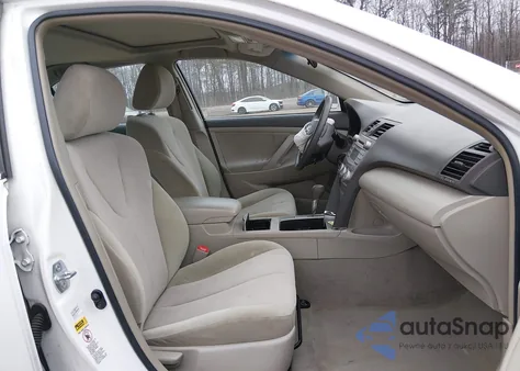 2011 Toyota Camry Le from USA, damaged, VIN 4T1BF3EK8BU596033